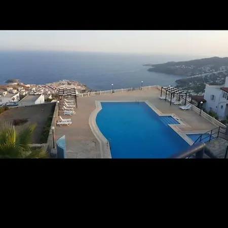 Yalikavakta Muhtesem Deniz Manzarali Hotel